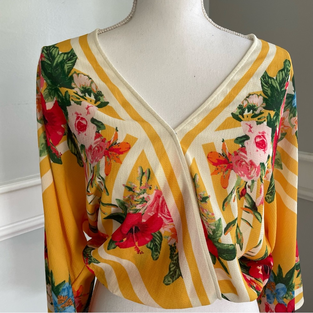 Flying Tomato Small Floral V-Neck Yellow Top Boho Tropical Faux Wrap Kimono - Picture 3 of 10